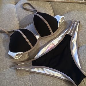 VS COLOR-BLOCK BIKINI